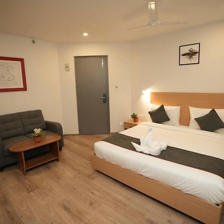 Grand Ganpat Hotel Велор Екстериор снимка