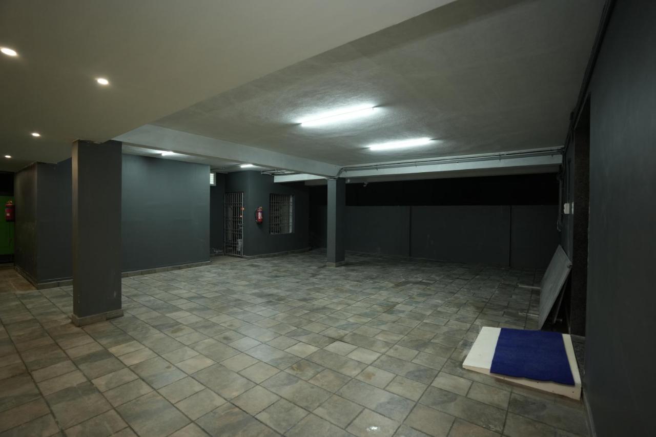 Grand Ganpat Hotel Велор Екстериор снимка