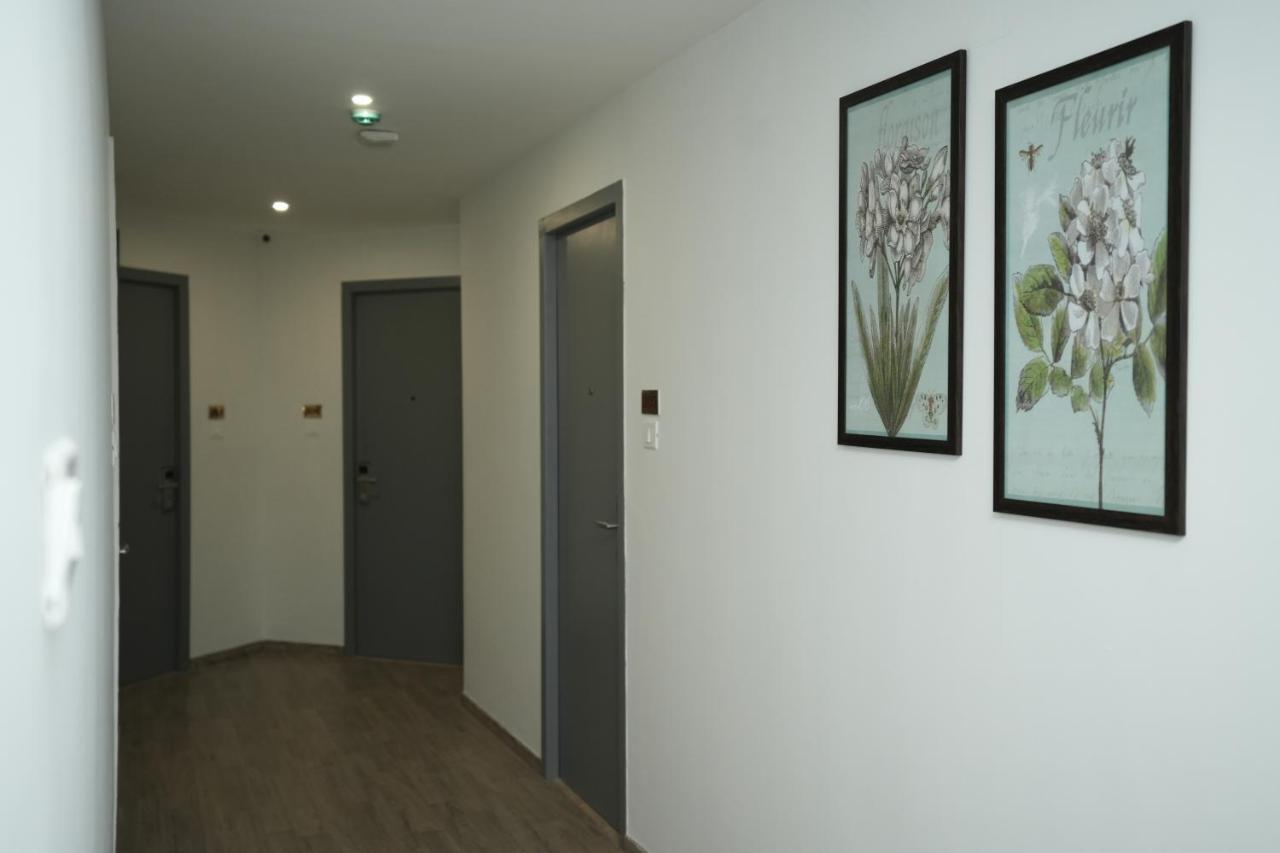 Grand Ganpat Hotel Велор Екстериор снимка