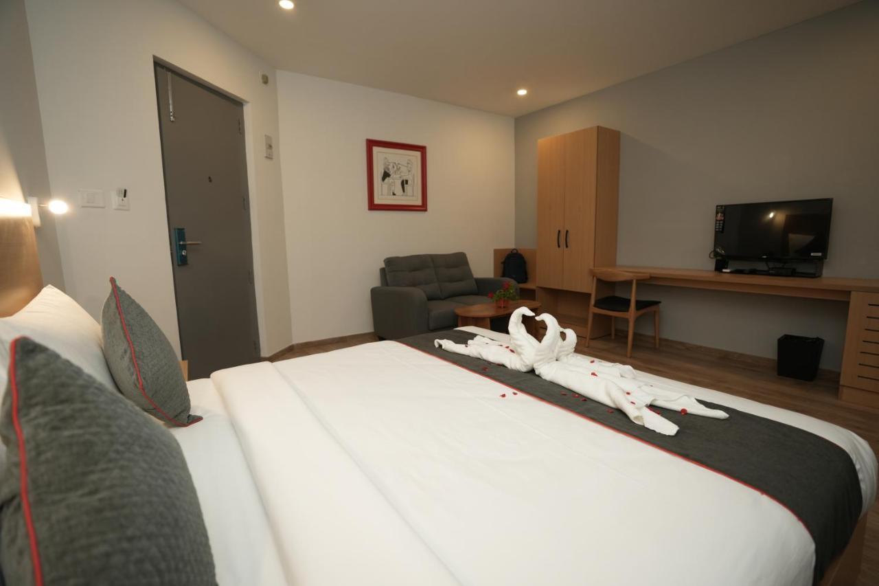Grand Ganpat Hotel Велор Екстериор снимка